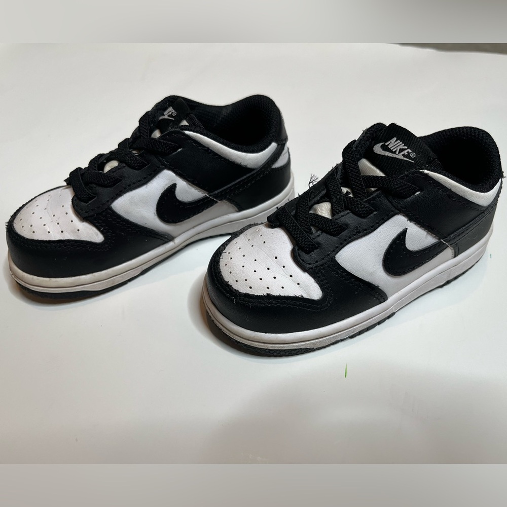 NIKE dunks Kids Black and White Athletic sneakers